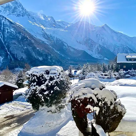 Breverly Hills Overlooking Spectacular Mont-blanc *