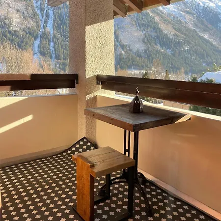 Breverly Hills Overlooking Spectacular Mont-blanc Chamonix