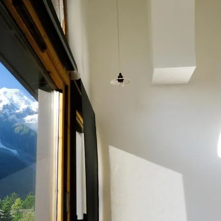 Breverly Hills Overlooking Spectacular Mont-blanc