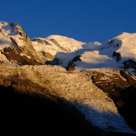 Breverly Hills Overlooking Spectacular Mont-blanc *